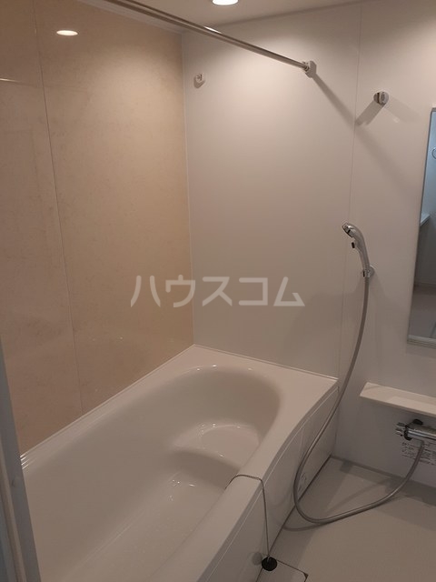 17/30 浴室