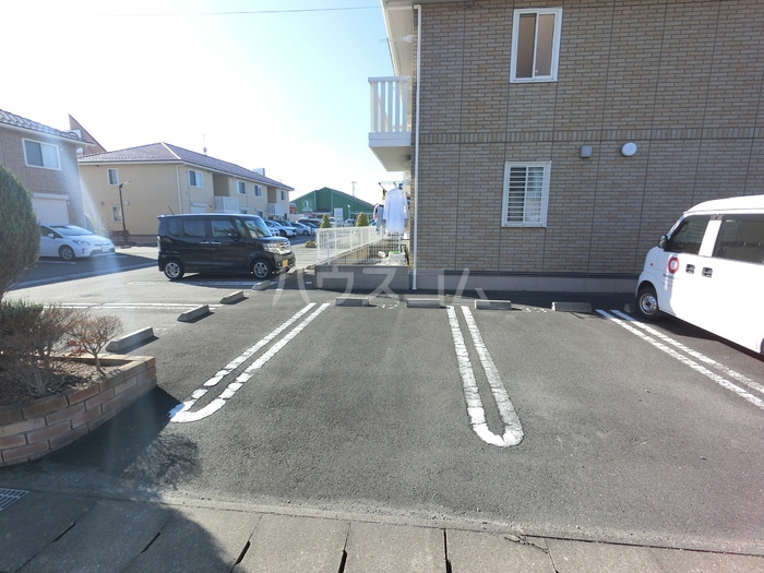 16/19 駐車場