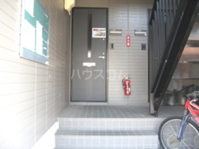 2/4 エントランス