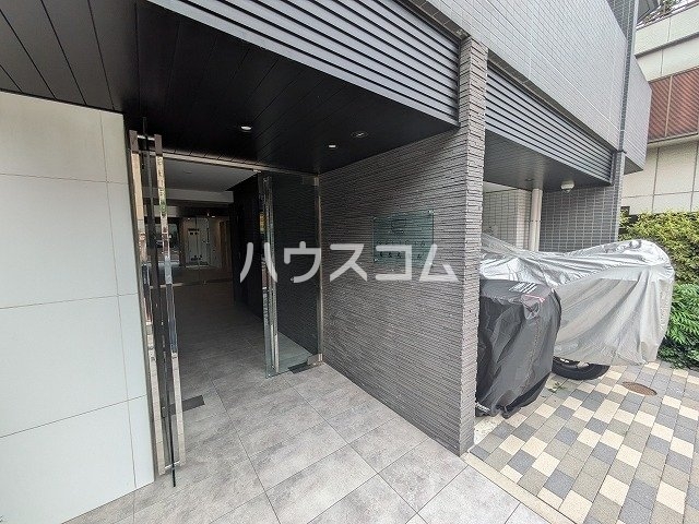 20/30 エントランス