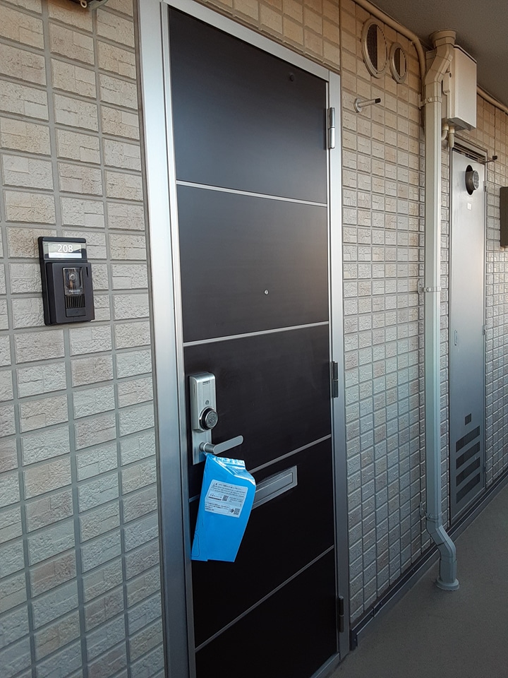 28/30 エントランス