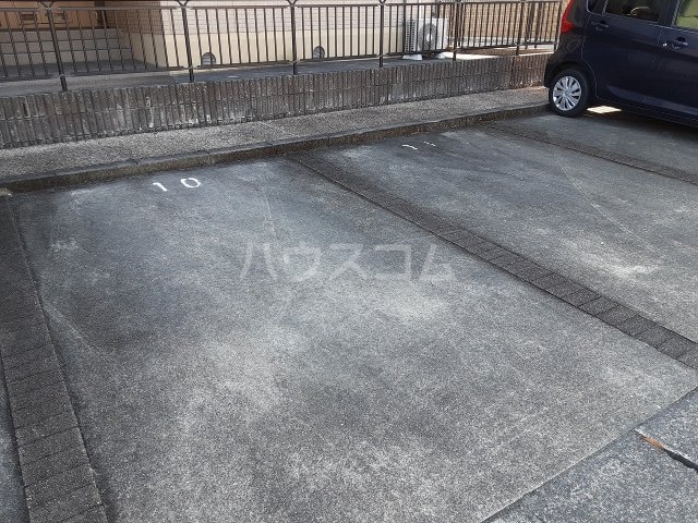 20/26 駐車場
