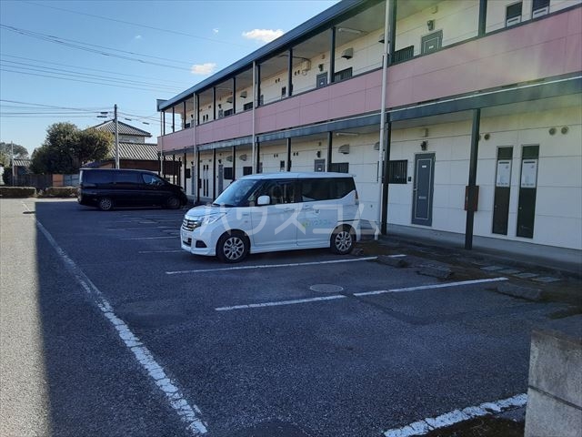 22/27 駐車場