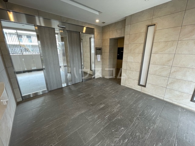 29/30 エントランス