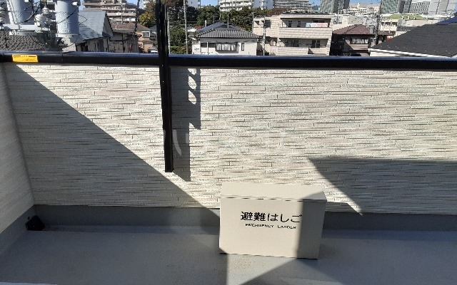 20/30 バルコニー