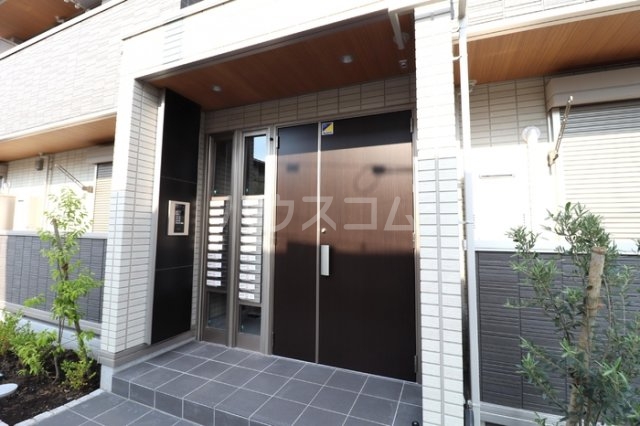 16/26 エントランス