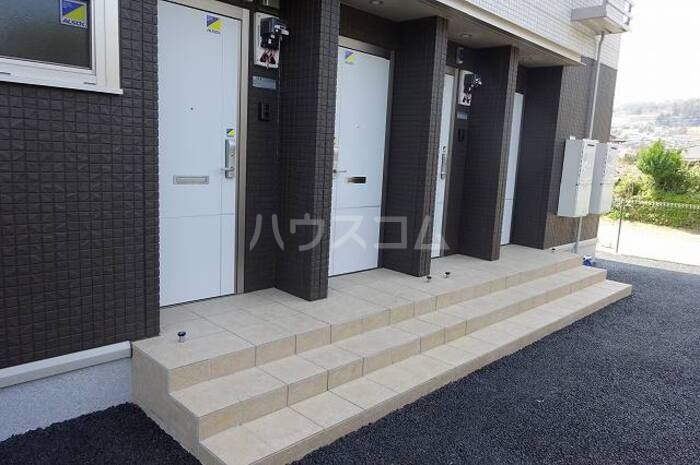 17/19 エントランス