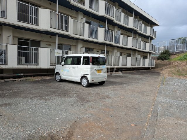22/27 駐車場