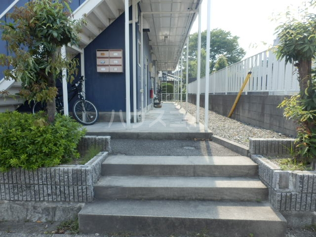 20/30 エントランス