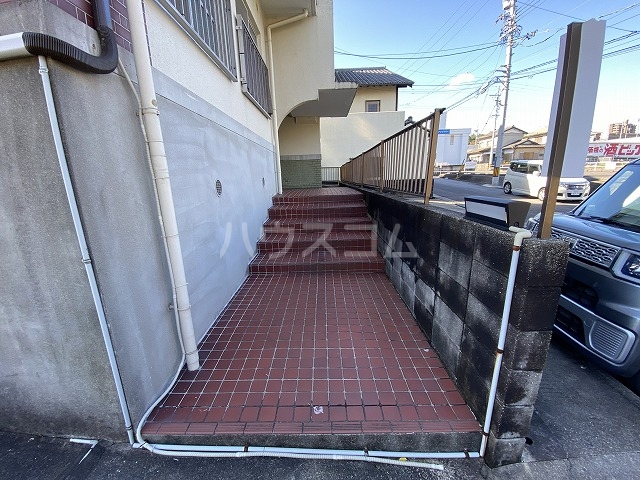 3/4 エントランス