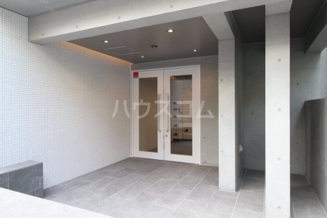 17/20 エントランス