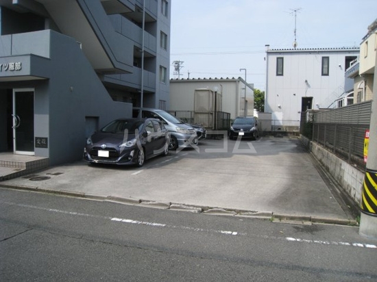 15/24 駐車場