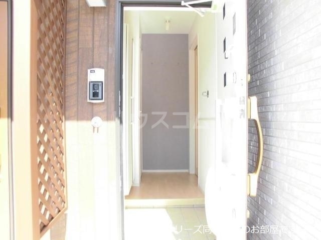 14/22 エントランス