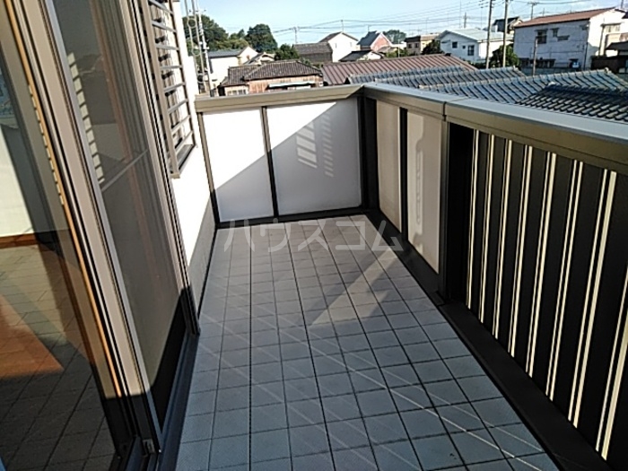 13/23 バルコニー