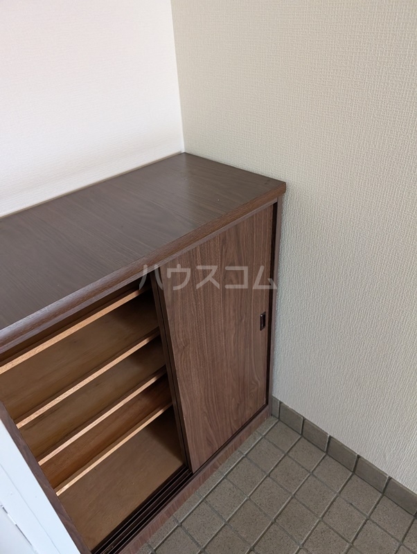 13/30 玄関