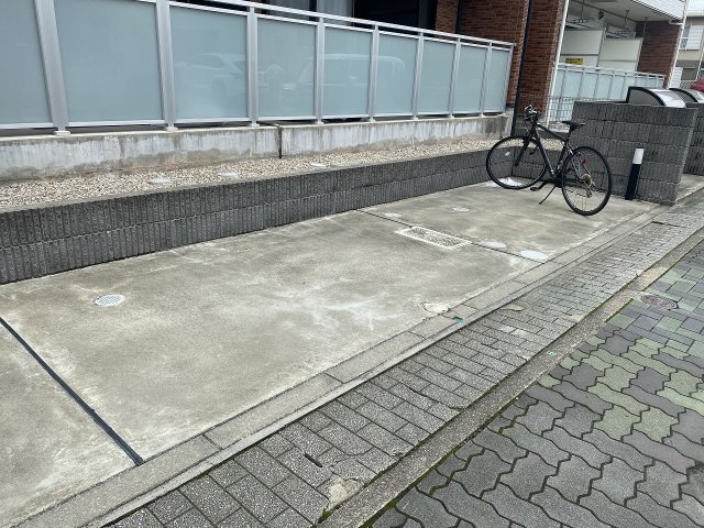 27/29 駐車場