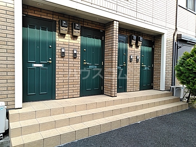 14/20 エントランス