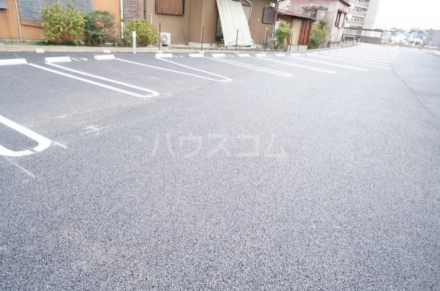 25/30 駐車場