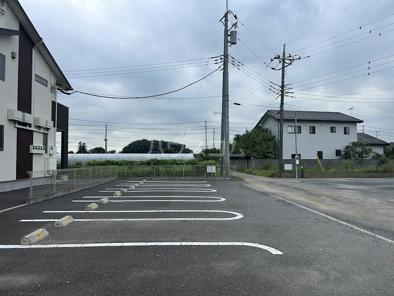 17/18 駐車場