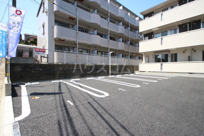18/29 駐車場