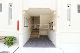 26/30 エントランス