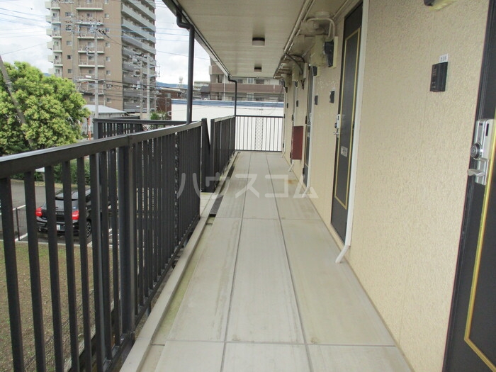 17/27 エントランス