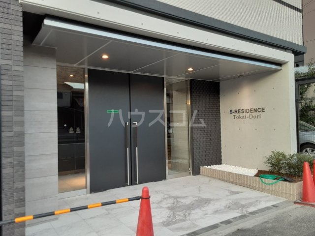 22/30 エントランス