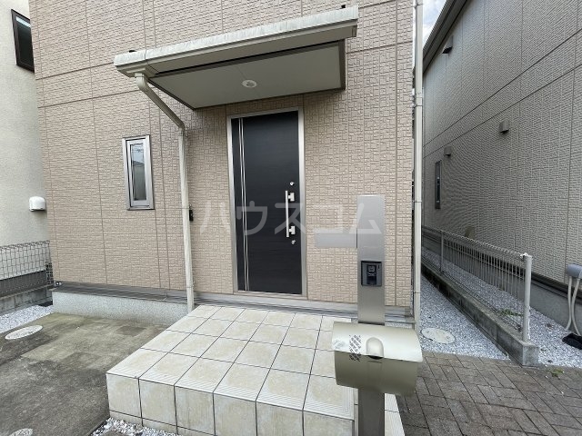 24/27 エントランス