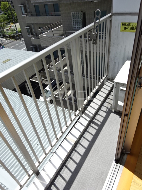 16/27 バルコニー