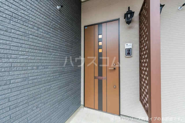 15/23 エントランス