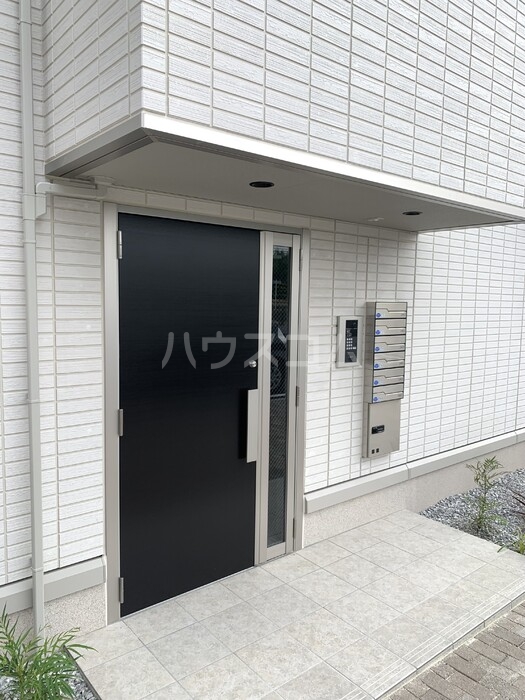 2/4 エントランス