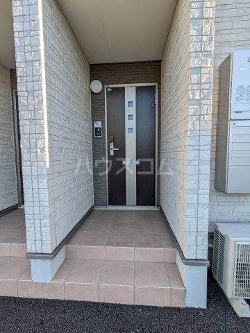 25/30 エントランス