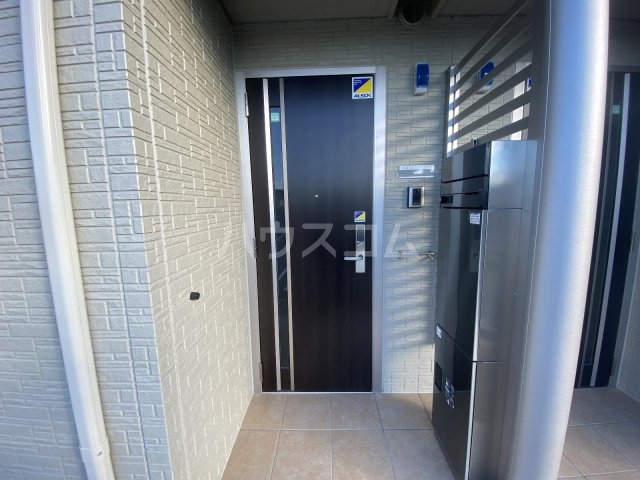 26/30 エントランス