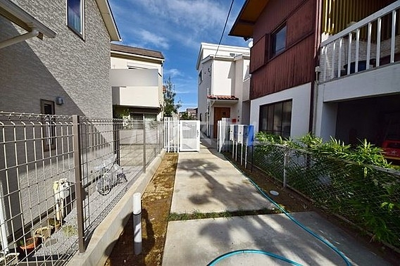 19/22 エントランス