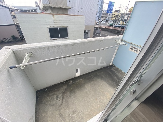 18/27 バルコニー