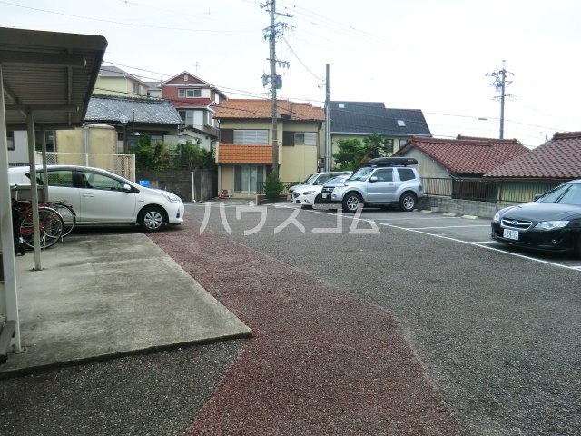 17/20 駐車場