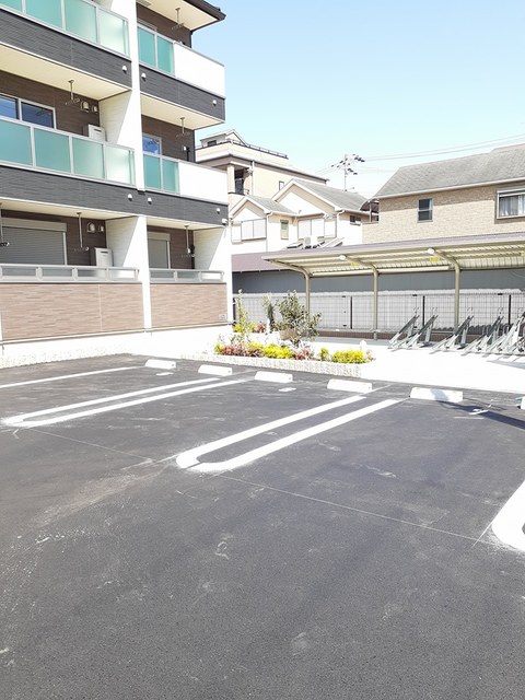 14/20 駐車場