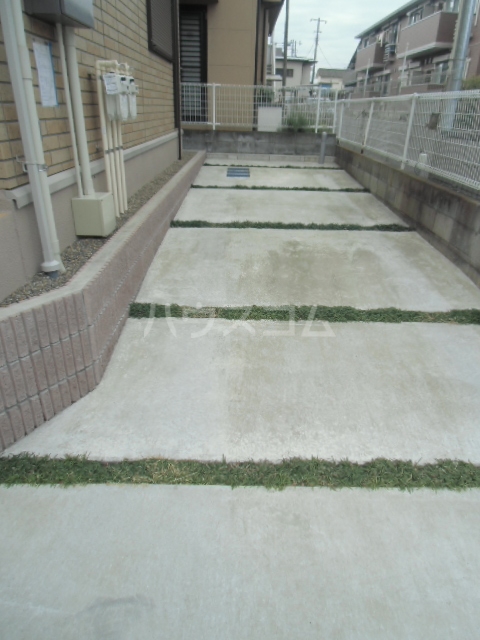 2/7 駐車場