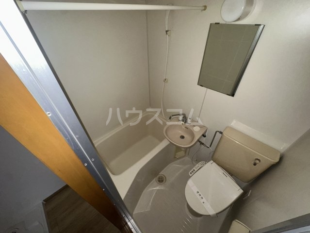 16/30 浴室
