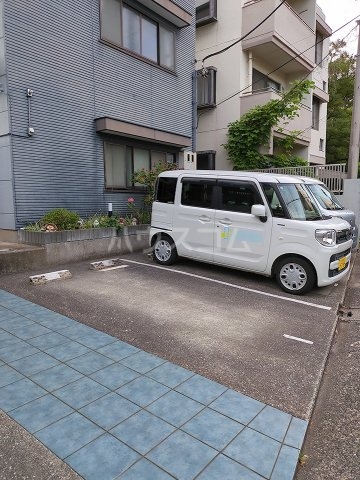 16/21 駐車場