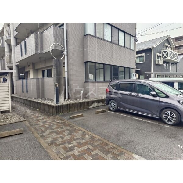 15/20 駐車場