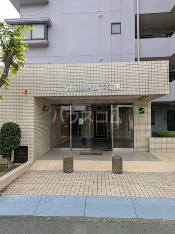 26/30 エントランス