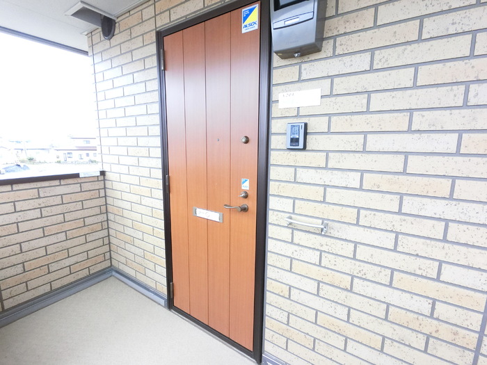 18/26 エントランス