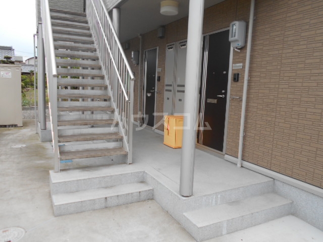 19/28 エントランス