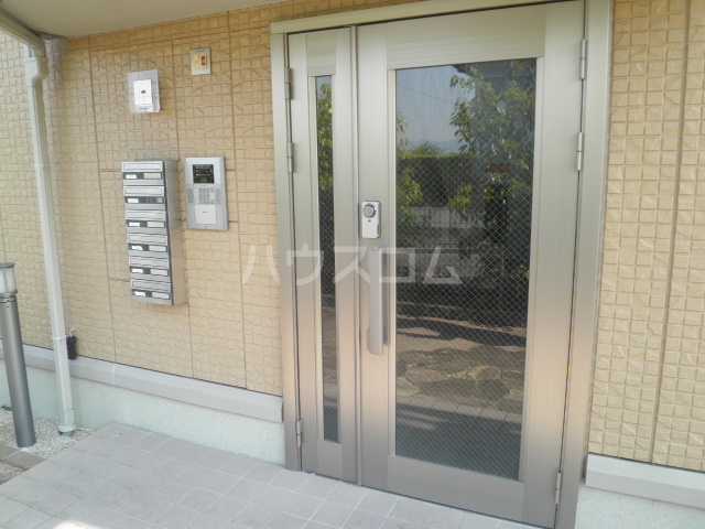 20/29 エントランス