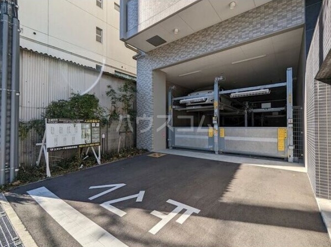 18/24 駐車場