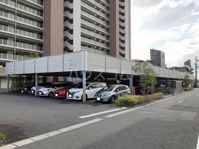 26/27 駐車場