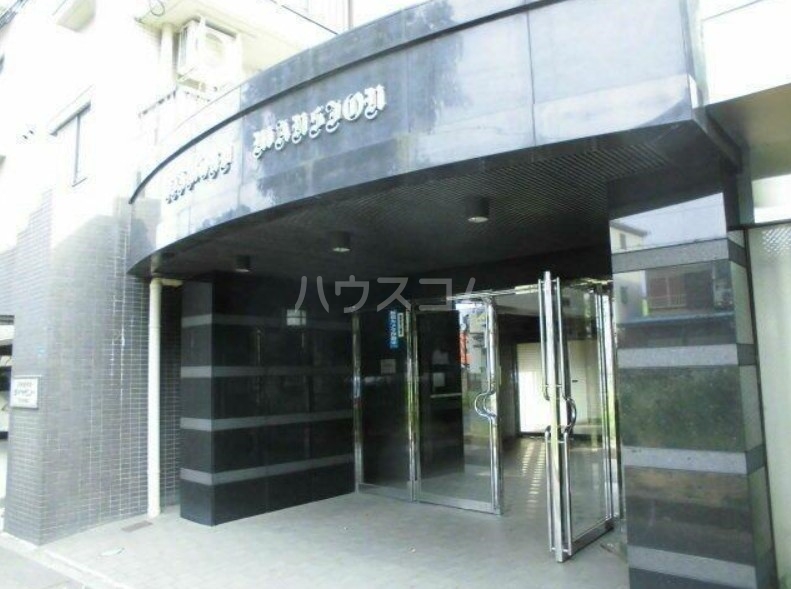 16/26 エントランス