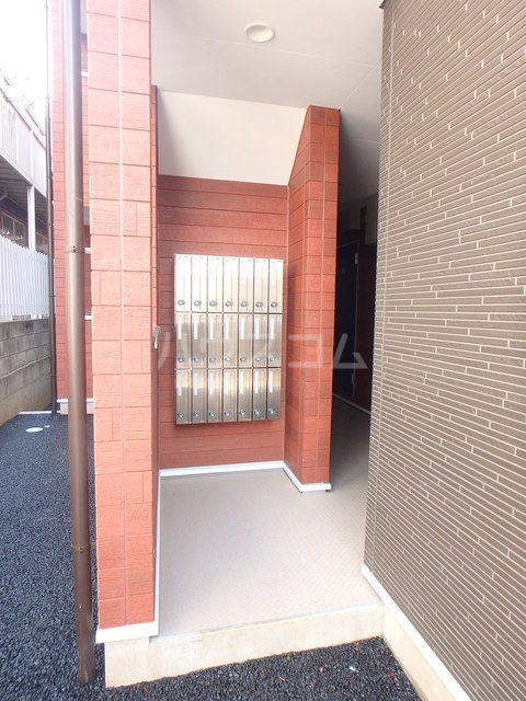 20/26 エントランス