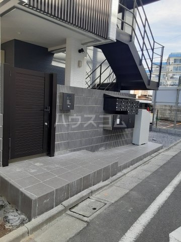 19/22 エントランス